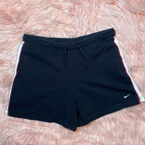 Nike Black Shorts Woman’s Size‎ Medium - Picture 1 of 6